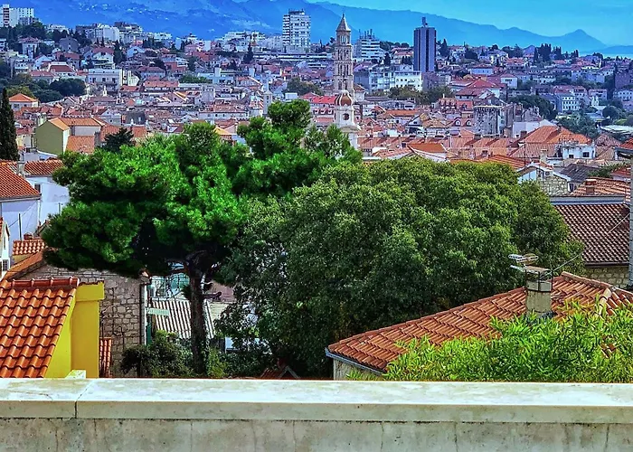 Villa Marjan - 3 Bdr, 3 Bath, Parking